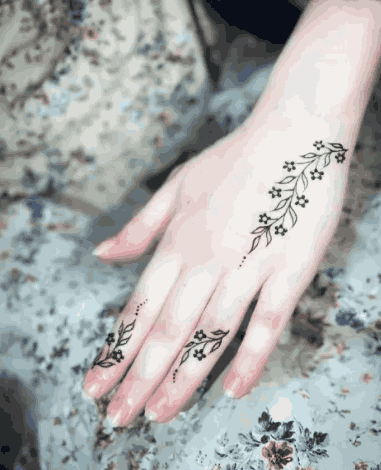 تصویر 3 از حنا هندی قلمی با رنگ دهی مناسب و استفاده آسان